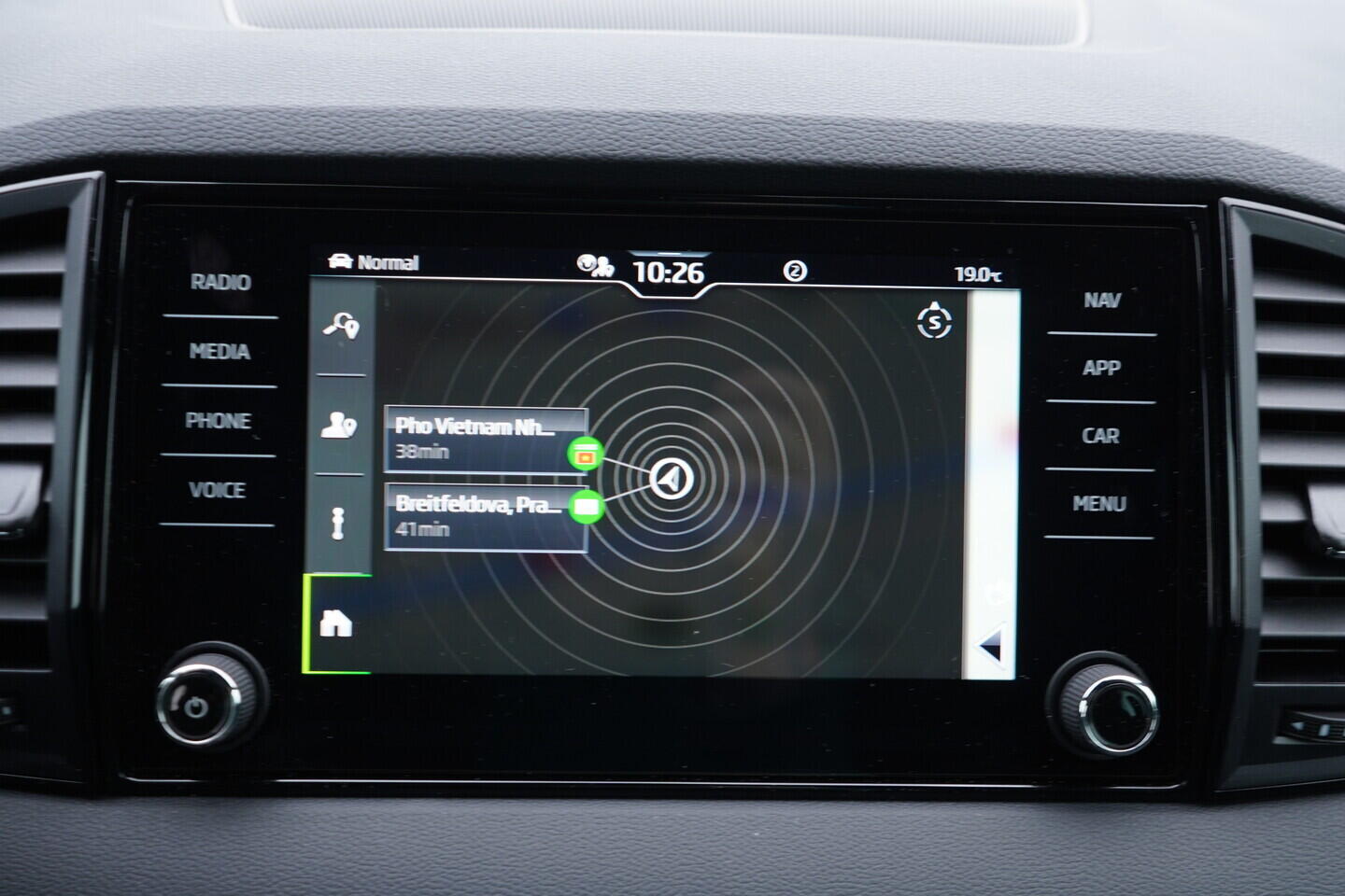 OV190V09350_32.webp_KAROQ SportLine 2.0 TSI 140 kW automat, DPH