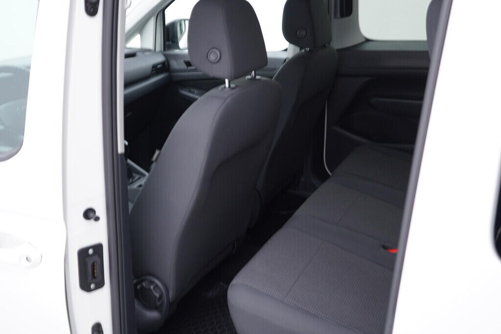 OV190V09357_32.webp_CADDY Life 1.5 TSI 84 kW manuál, DPH