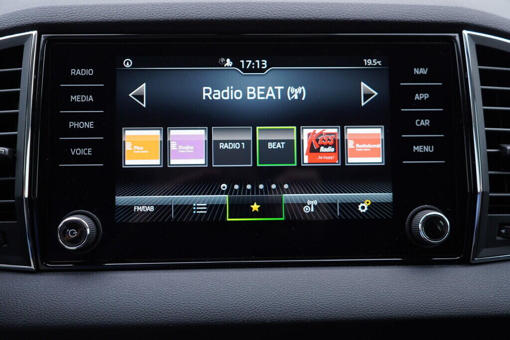 OV190V09358_30.webp_KAROQ Ambition 2.0 TDI 110 kW automat, DPH