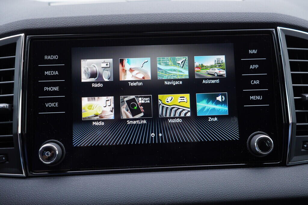 OV190V09358_34.webp_KAROQ Ambition 2.0 TDI 110 kW automat, DPH