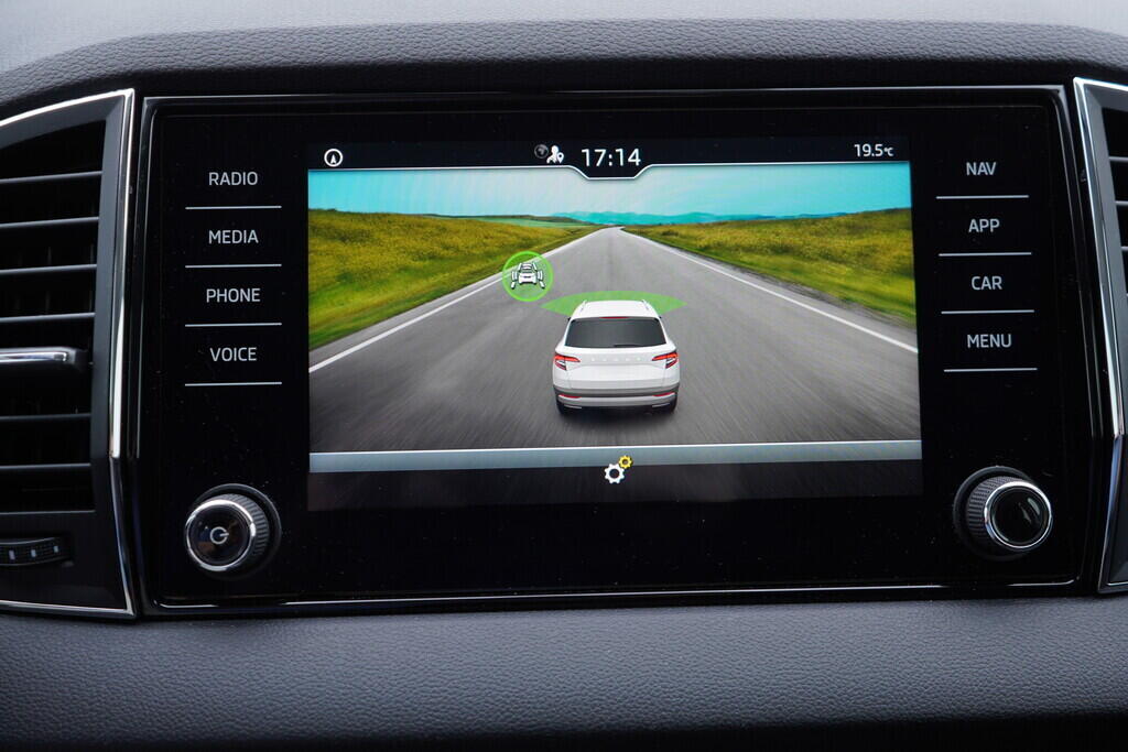 OV190V09358_35.webp_KAROQ Ambition 2.0 TDI 110 kW automat, DPH