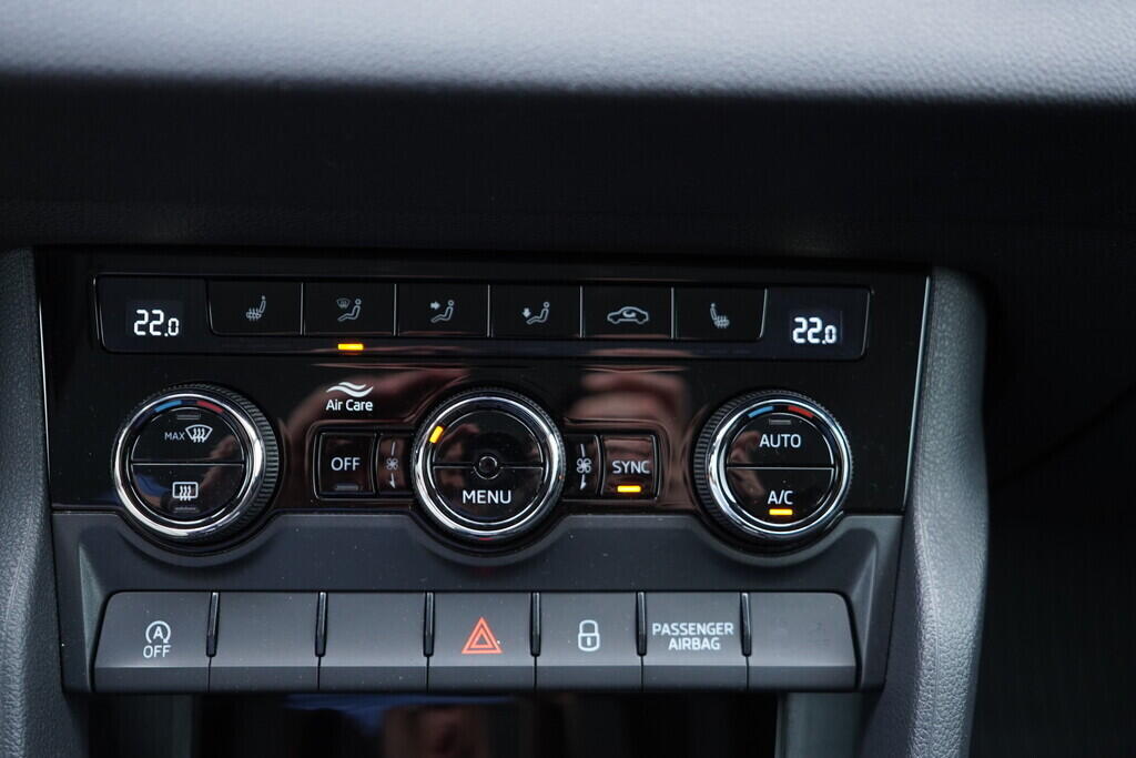 OV190V09358_38.webp_KAROQ Ambition 2.0 TDI 110 kW automat, DPH