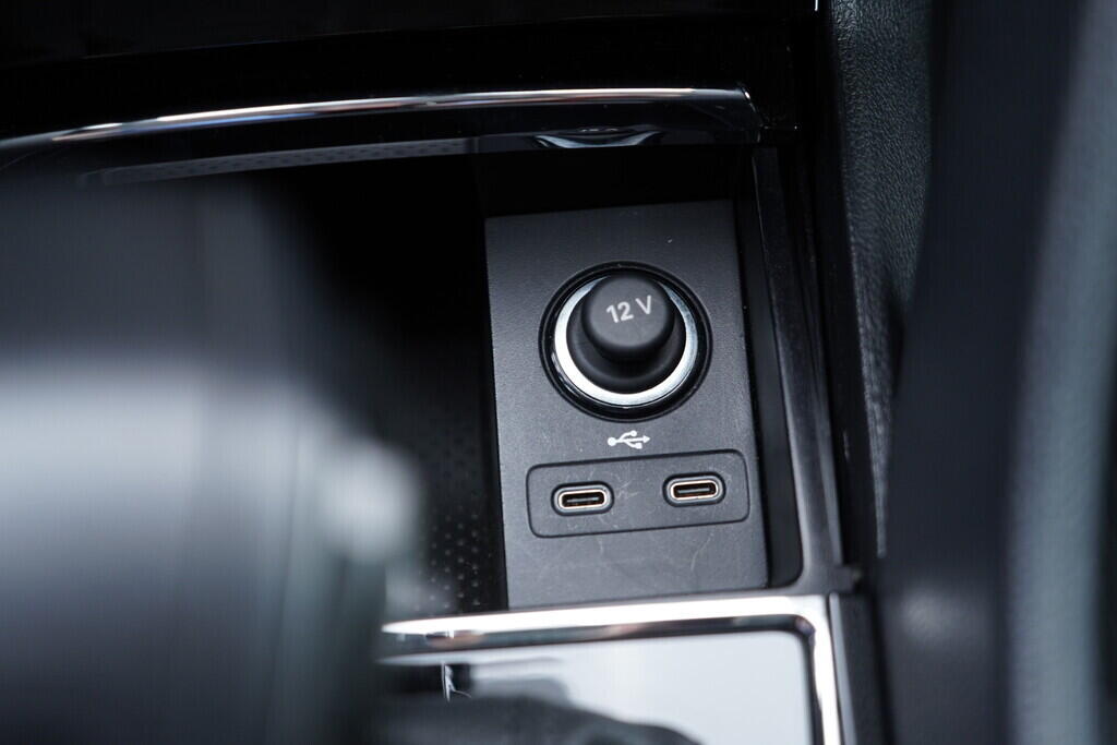 OV190V09358_39.webp_KAROQ Ambition 2.0 TDI 110 kW automat, DPH