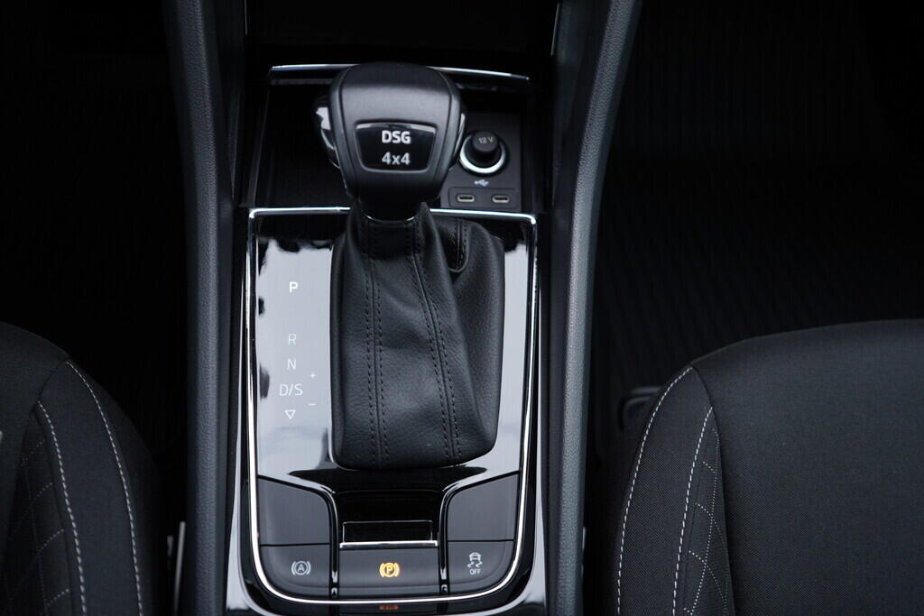 OV190V09358_40.webp_KAROQ Ambition 2.0 TDI 110 kW automat, DPH