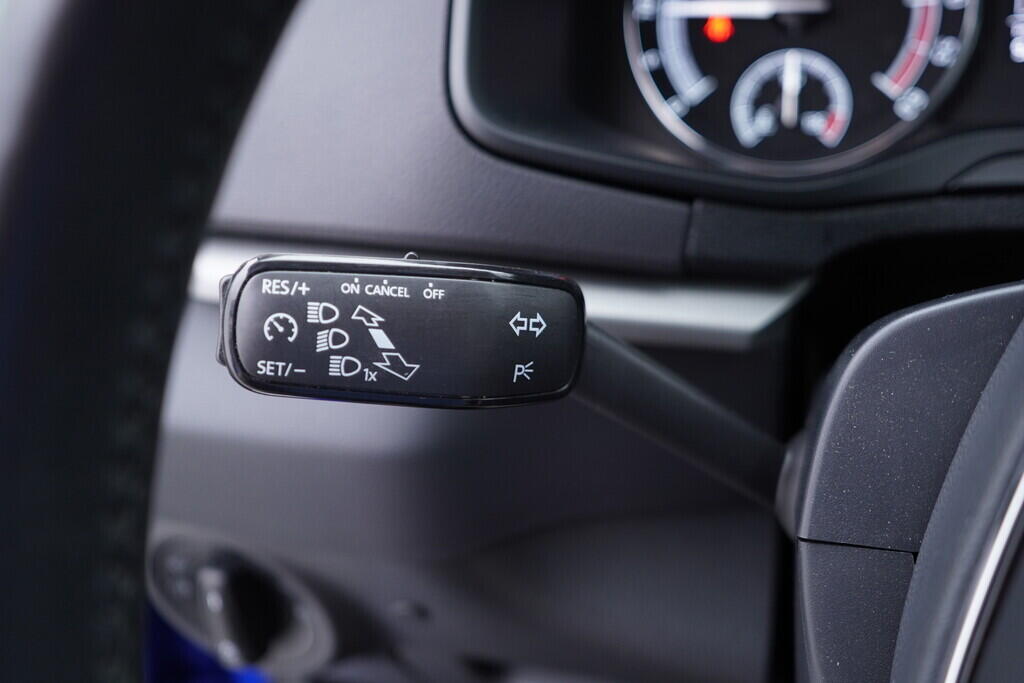 OV190V09359_23.webp_KAROQ Ambition 2.0 TDI 110 kW automat, DPH