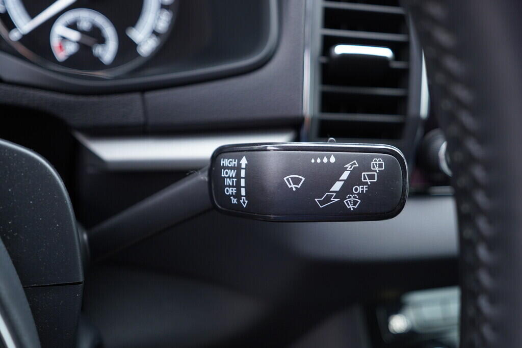 OV190V09359_24.webp_KAROQ Ambition 2.0 TDI 110 kW automat, DPH