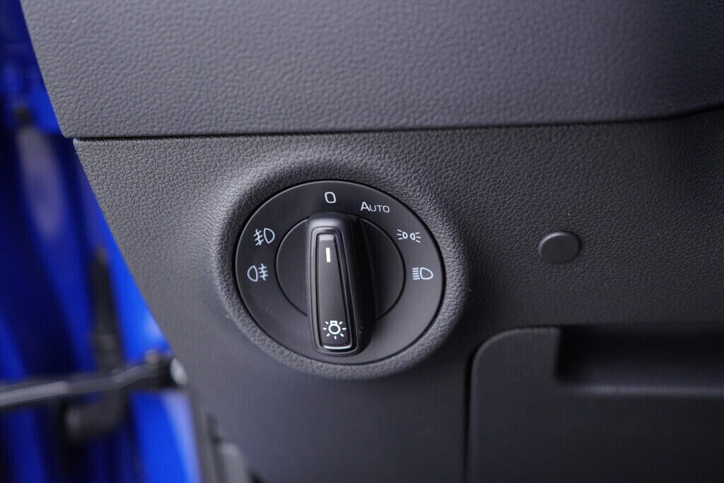 OV190V09359_27.webp_KAROQ Ambition 2.0 TDI 110 kW automat, DPH