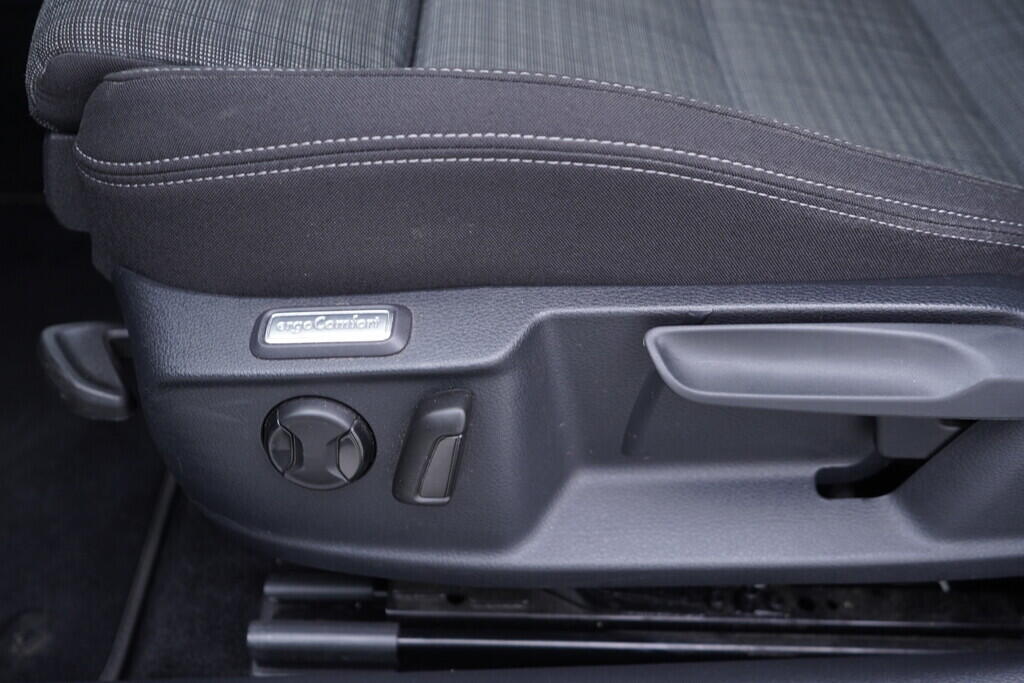 OV190V09361_22.webp_PASSAT VARIANT Business 2.0 TDI 110 kW automat, DPH