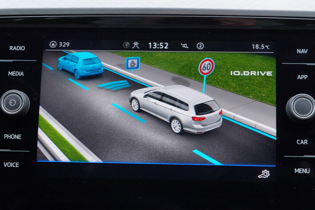 OV190V09361_30.webp_PASSAT VARIANT Business 2.0 TDI 110 kW automat, DPH