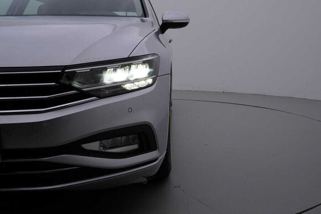 OV190V09361_45.webp_PASSAT VARIANT Business 2.0 TDI 110 kW automat, DPH