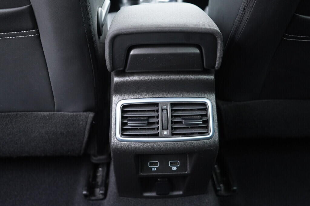 OV190V09362_35.webp_MÉGANE Edition 1.3 H5H E4 103 kW automat, DPH