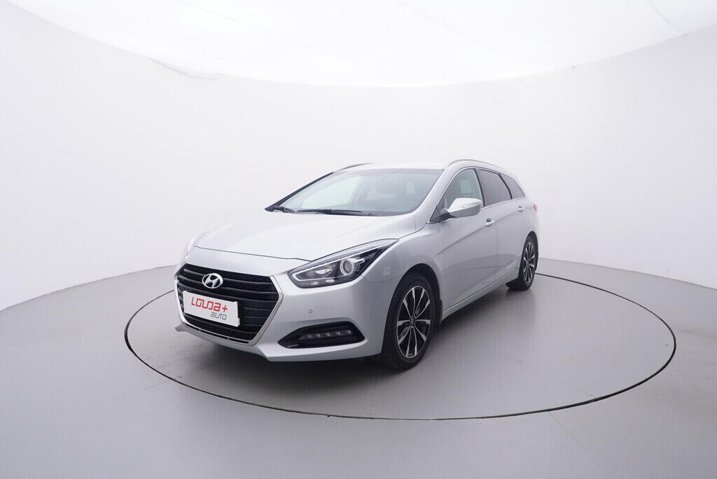 OV190V09365_14.webp_I40  1.7  100 kW manuál