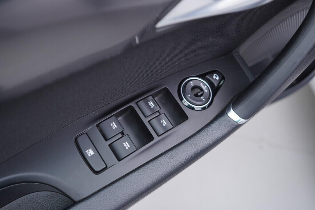 OV190V09365_20.webp_I40  1.7  100 kW manuál