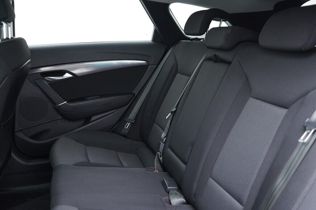 OV190V09365_37.webp_I40  1.7  100 kW manuál