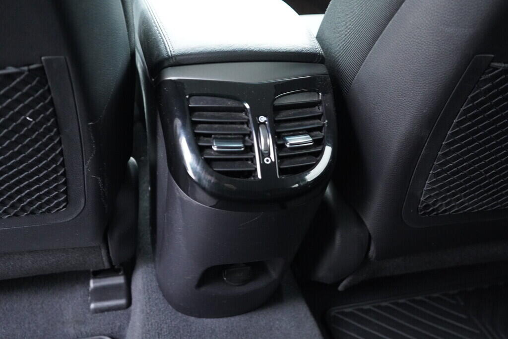 OV190V09365_38.webp_I40  1.7  100 kW manuál