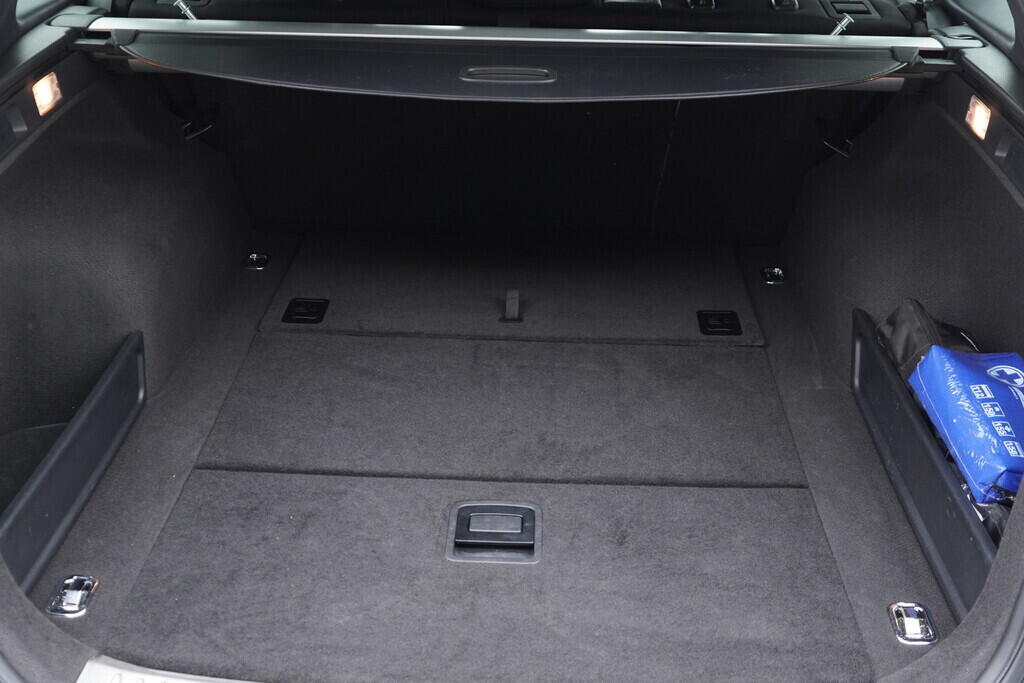 OV190V09365_39.webp_I40  1.7  100 kW manuál