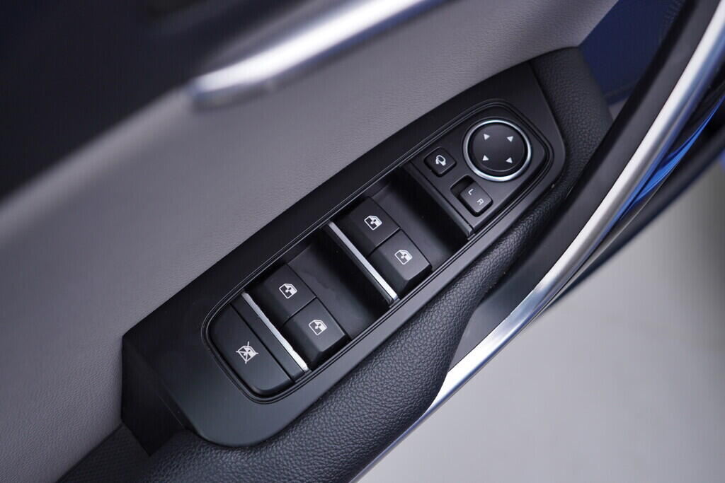 OV190V09367_20.webp_CEED Exclusive 1.4  103 kW manuál, DPH