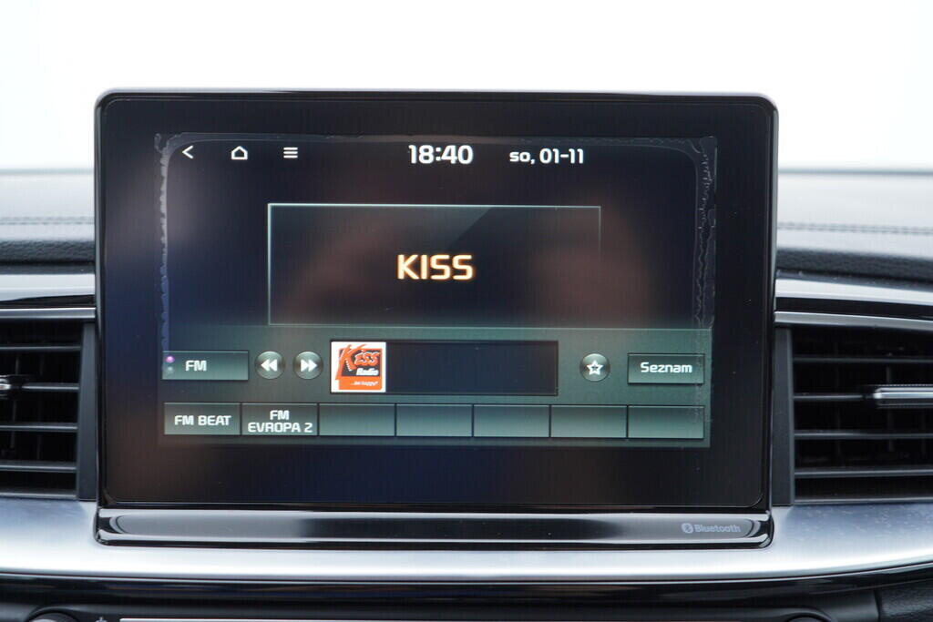 OV190V09367_31.webp_CEED Exclusive 1.4  103 kW manuál, DPH