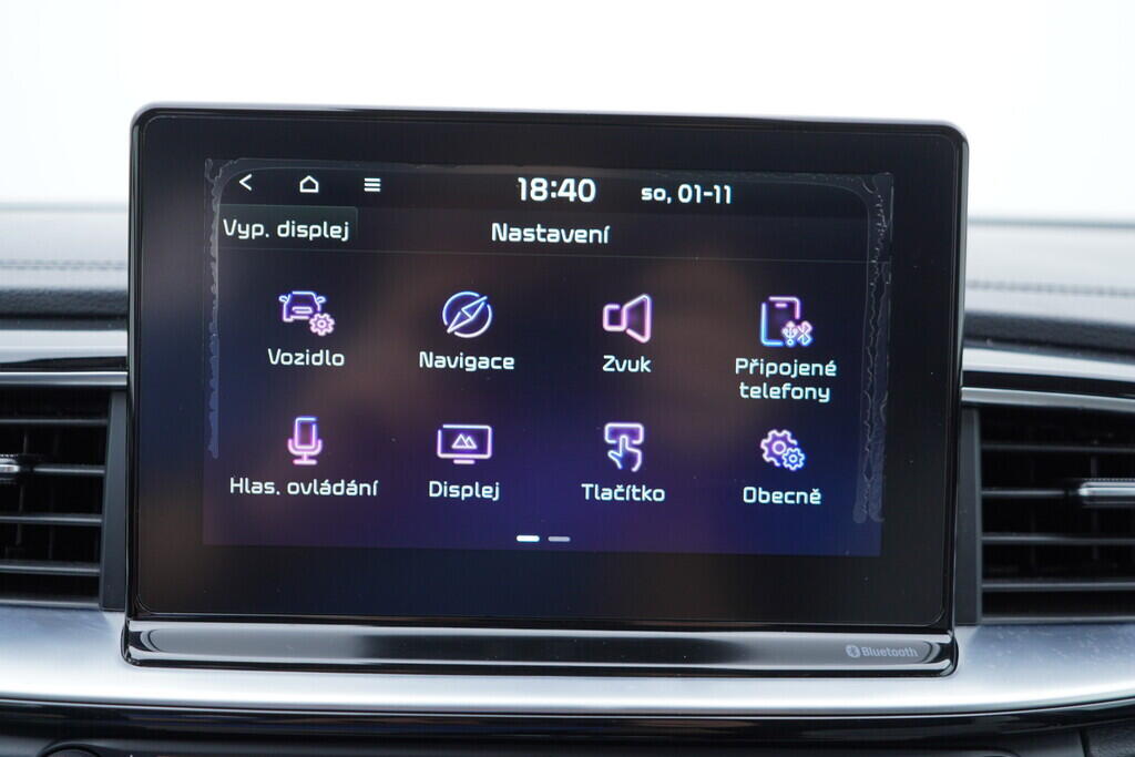 OV190V09367_33.webp_CEED Exclusive 1.4  103 kW manuál, DPH