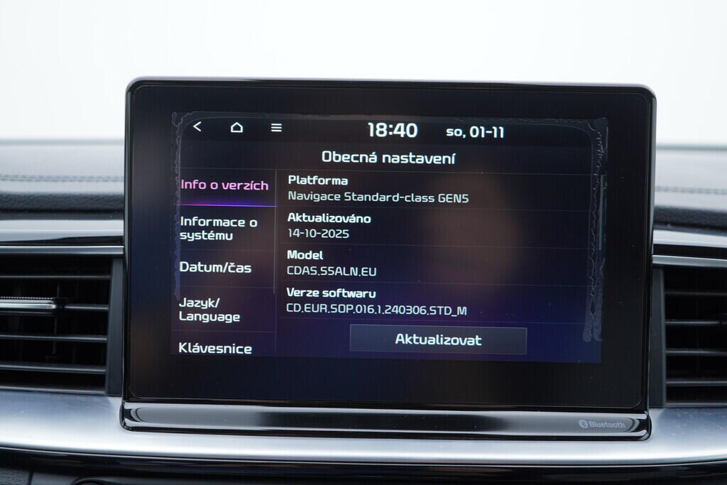 OV190V09367_34.webp_CEED Exclusive 1.4  103 kW manuál, DPH