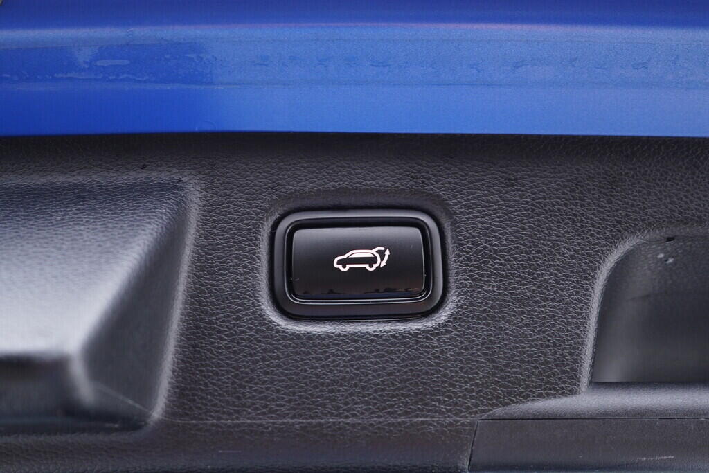 OV190V09367_46.webp_CEED Exclusive 1.4  103 kW manuál, DPH