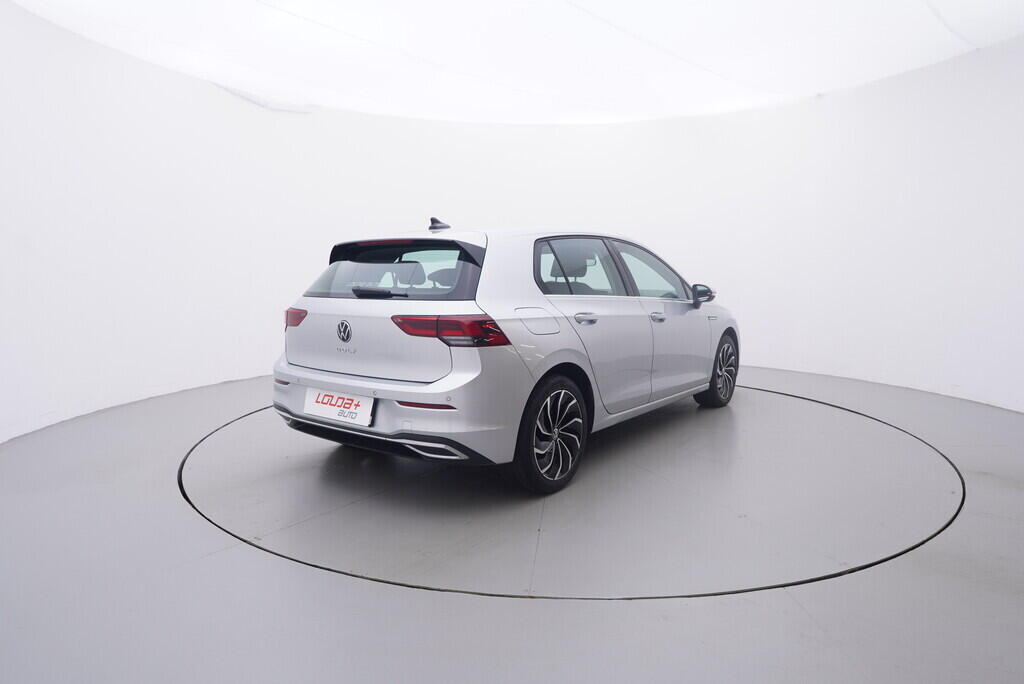 OV190V09369_14.webp_GOLF Style 1.5 TSI 110 kW manuál