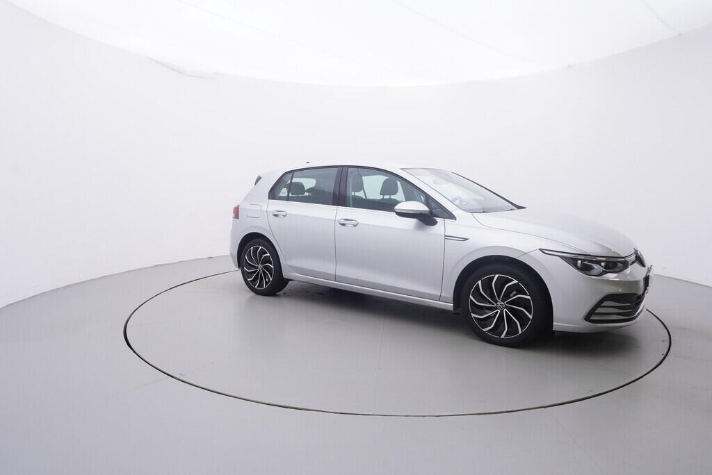 OV190V09369_16.webp_GOLF Style 1.5 TSI 110 kW manuál