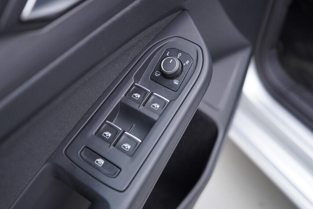 OV190V09369_20.webp_GOLF Style 1.5 TSI 110 kW manuál