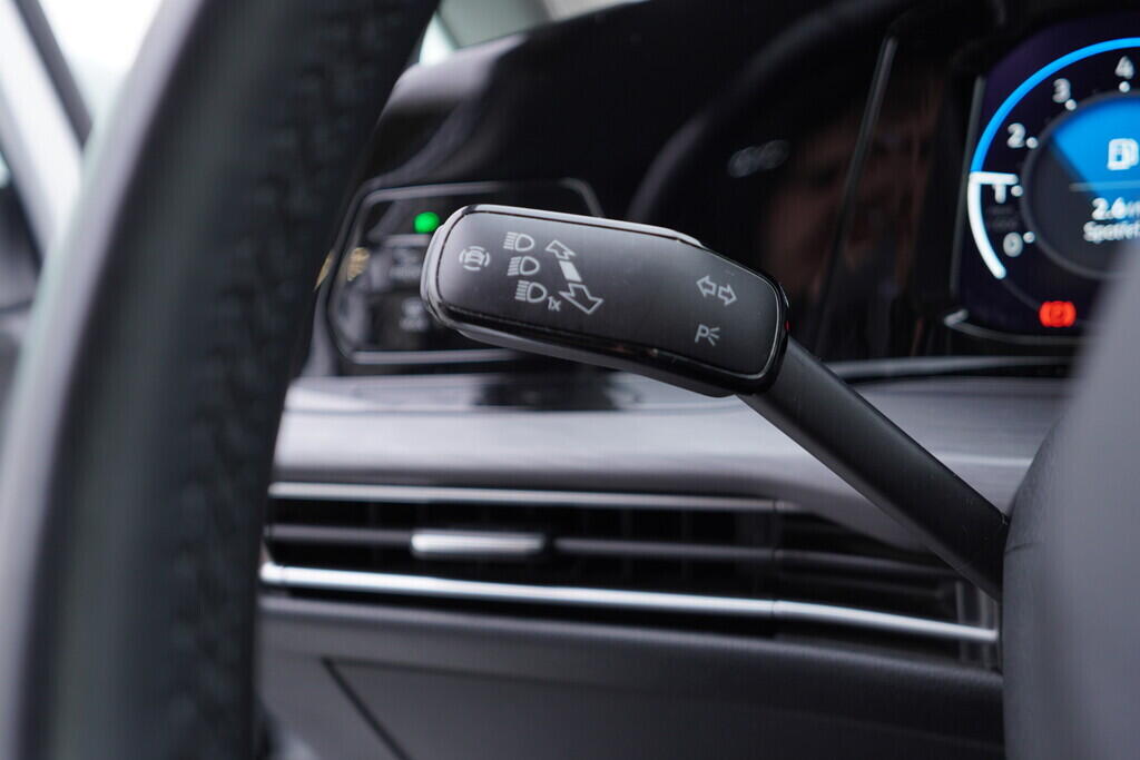 OV190V09369_24.webp_GOLF Style 1.5 TSI 110 kW manuál