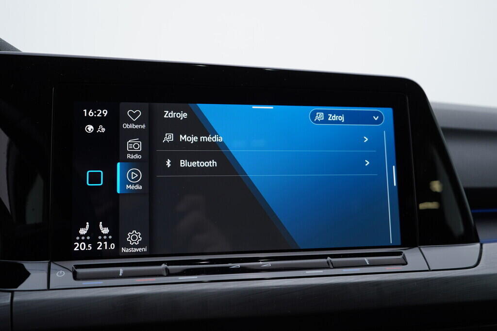 OV190V09369_30.webp_GOLF Style 1.5 TSI 110 kW manuál