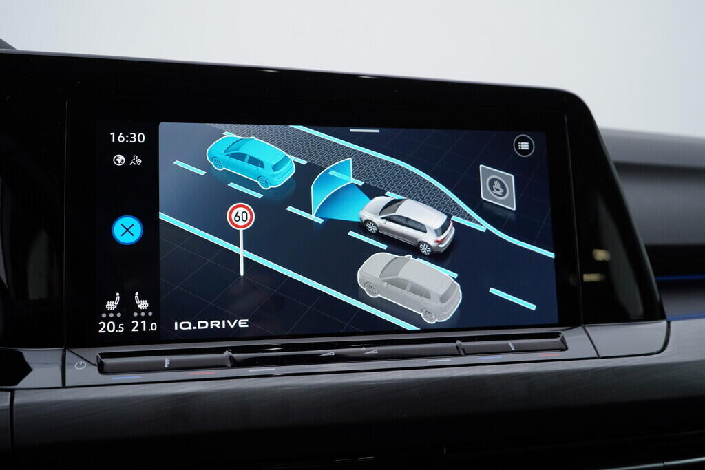 OV190V09369_32.webp_GOLF Style 1.5 TSI 110 kW manuál