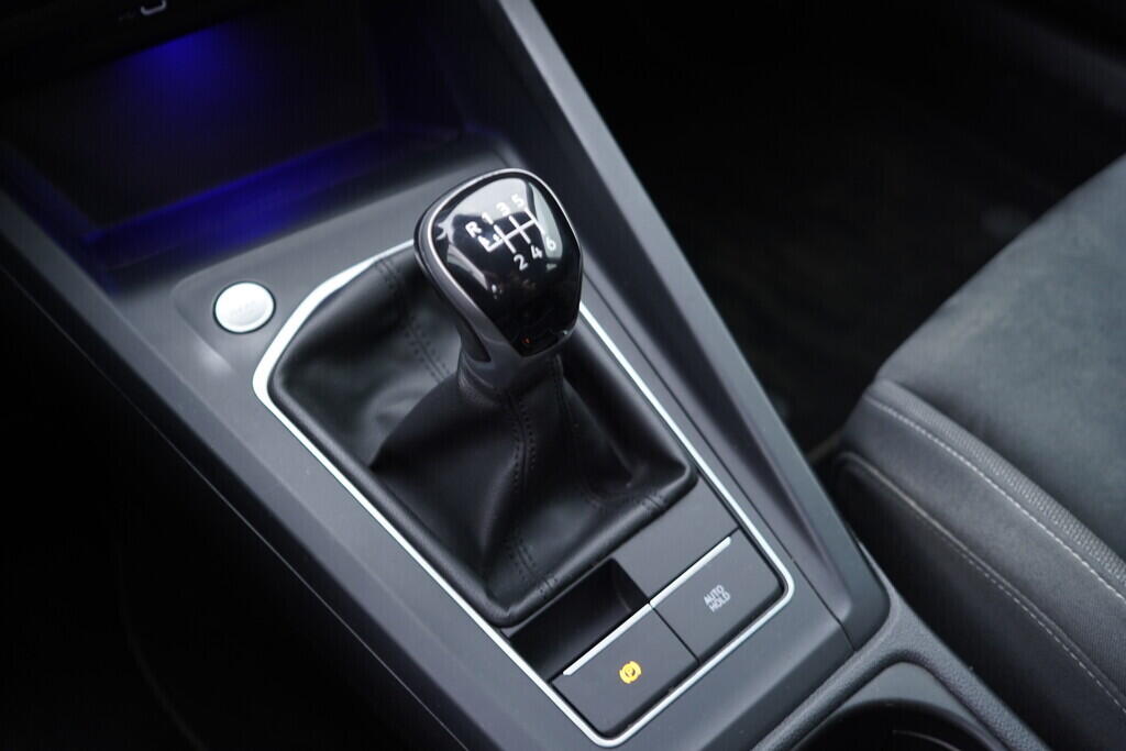 OV190V09369_34.webp_GOLF Style 1.5 TSI 110 kW manuál