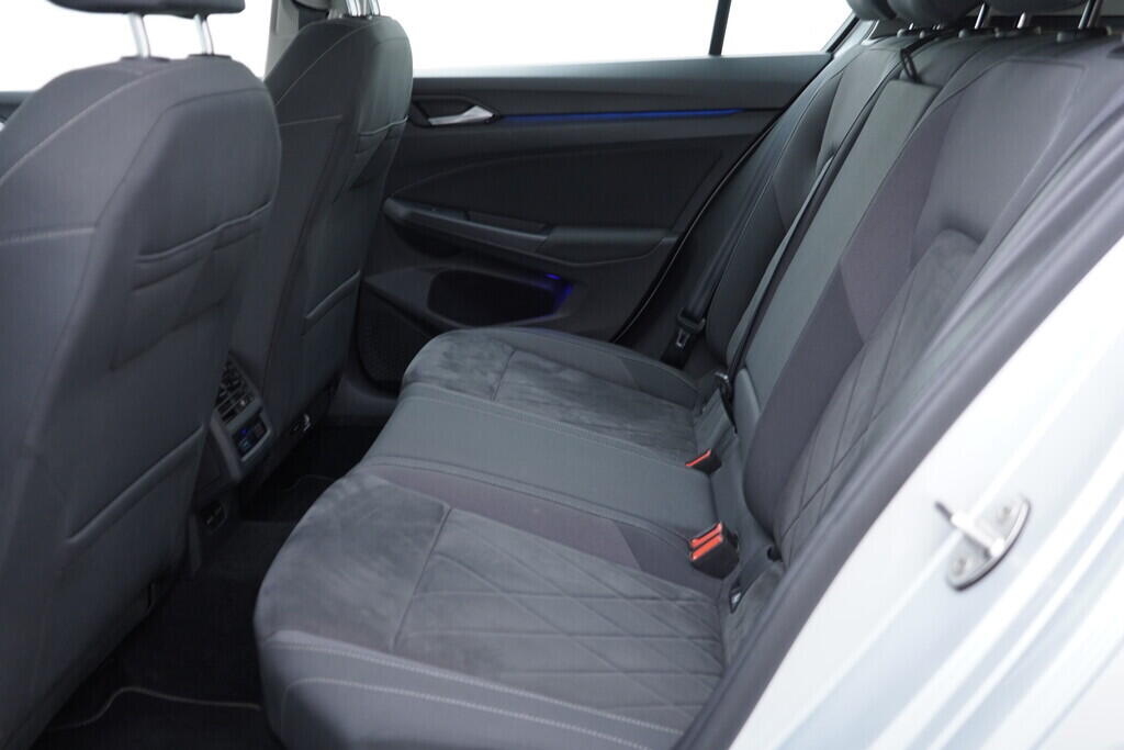 OV190V09369_37.webp_GOLF Style 1.5 TSI 110 kW manuál