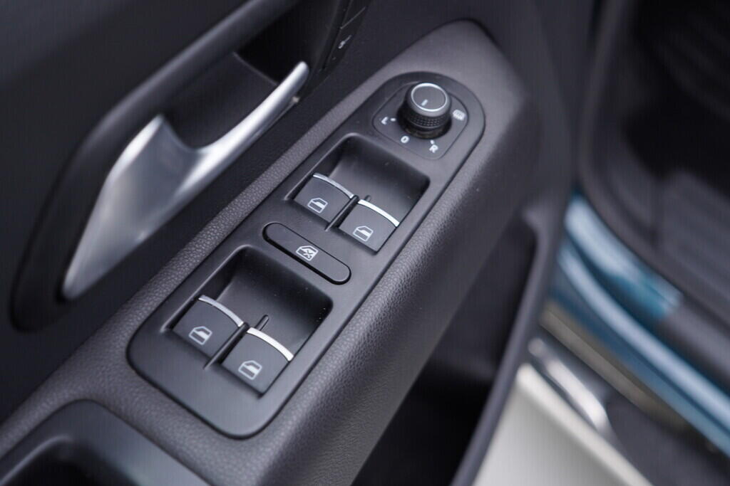 OV190V09372_20.webp_AMAROK Adventura  3.0 TDI 190 kW automat, DPH