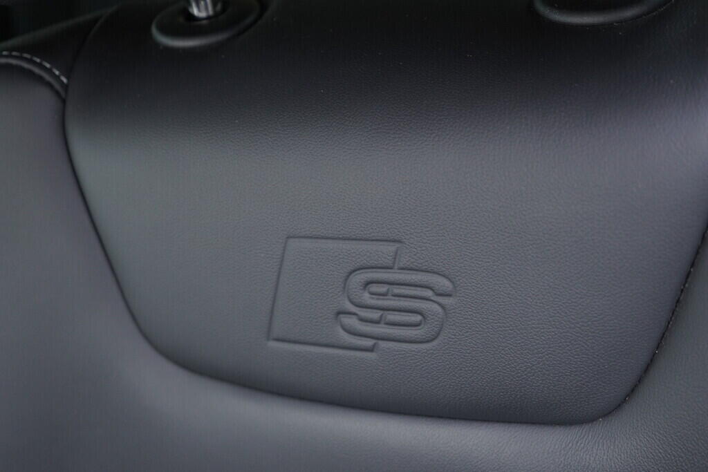 OV190V09374_27.webp_S6  3.0 TDI 253 kW automat, DPH