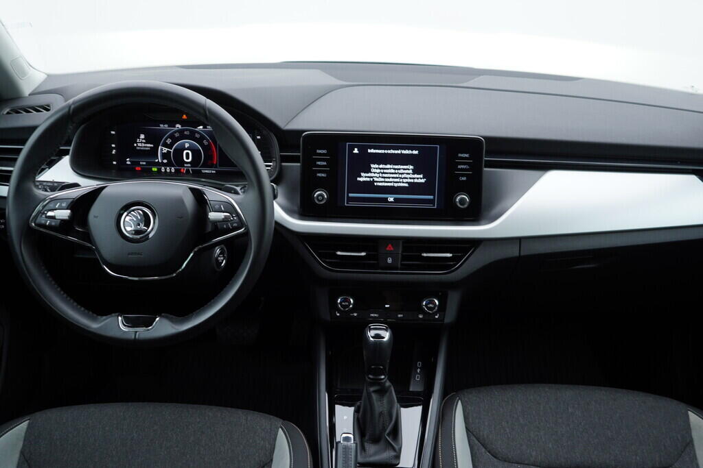 OV190V09377_25.webp_SCALA Style Plus 1.5 TSI 110 kW automat, DPH