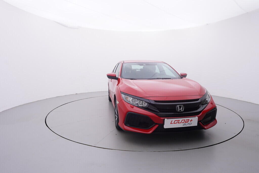 OV190V09378_17.webp_CIVIC Comfort 1.0 VTEC Turbo 95 kW manuál