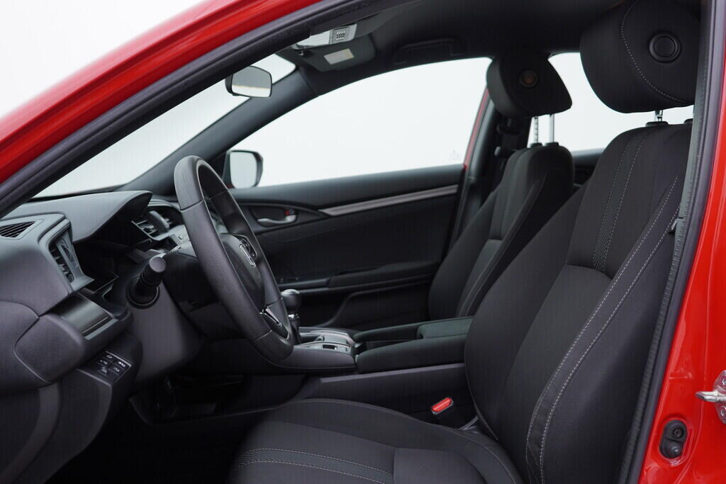 OV190V09378_22.webp_CIVIC Comfort 1.0 VTEC Turbo 95 kW manuál