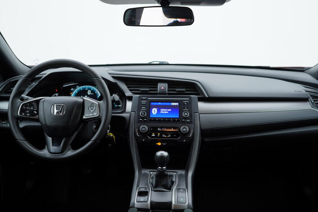 OV190V09378_25.webp_CIVIC Comfort 1.0 VTEC Turbo 95 kW manuál