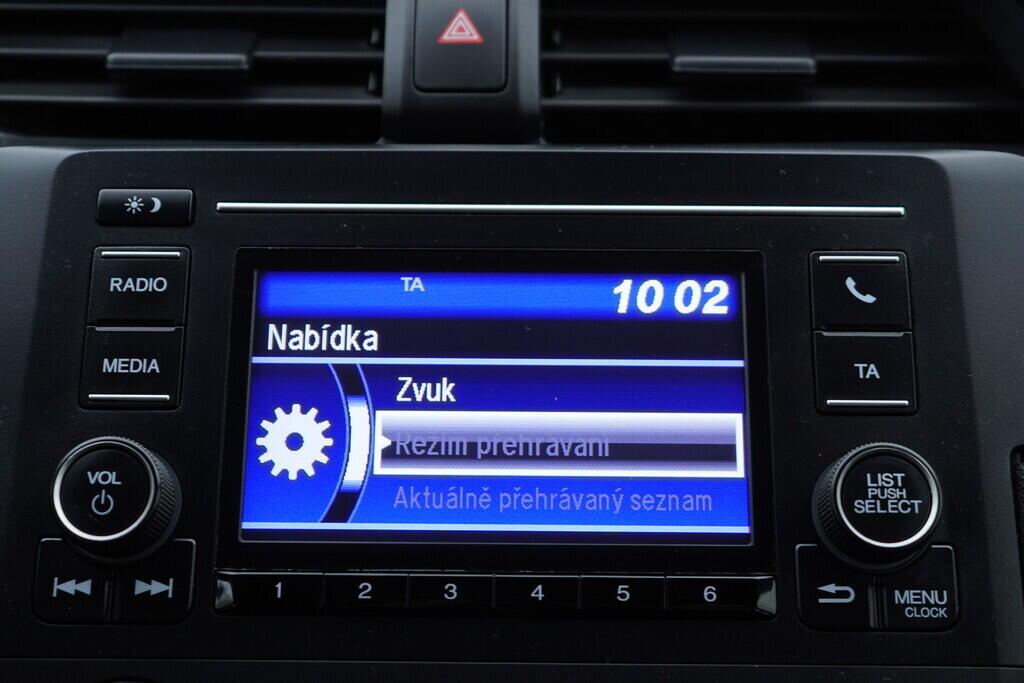 OV190V09378_27.webp_CIVIC Comfort 1.0 VTEC Turbo 95 kW manuál