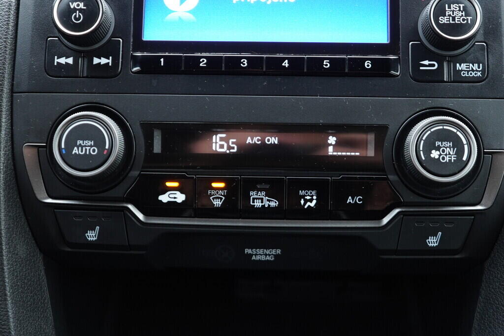 OV190V09378_29.webp_CIVIC Comfort 1.0 VTEC Turbo 95 kW manuál