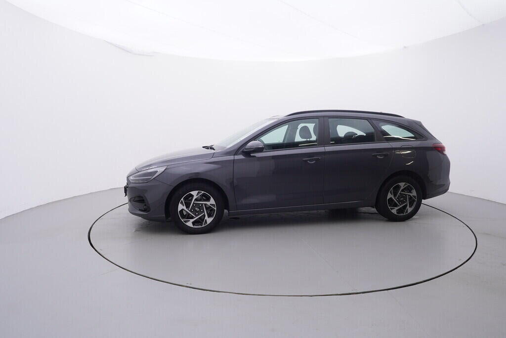 OV190V09382_11.webp_I30 Comfort 1.0  74 kW manuál, DPH