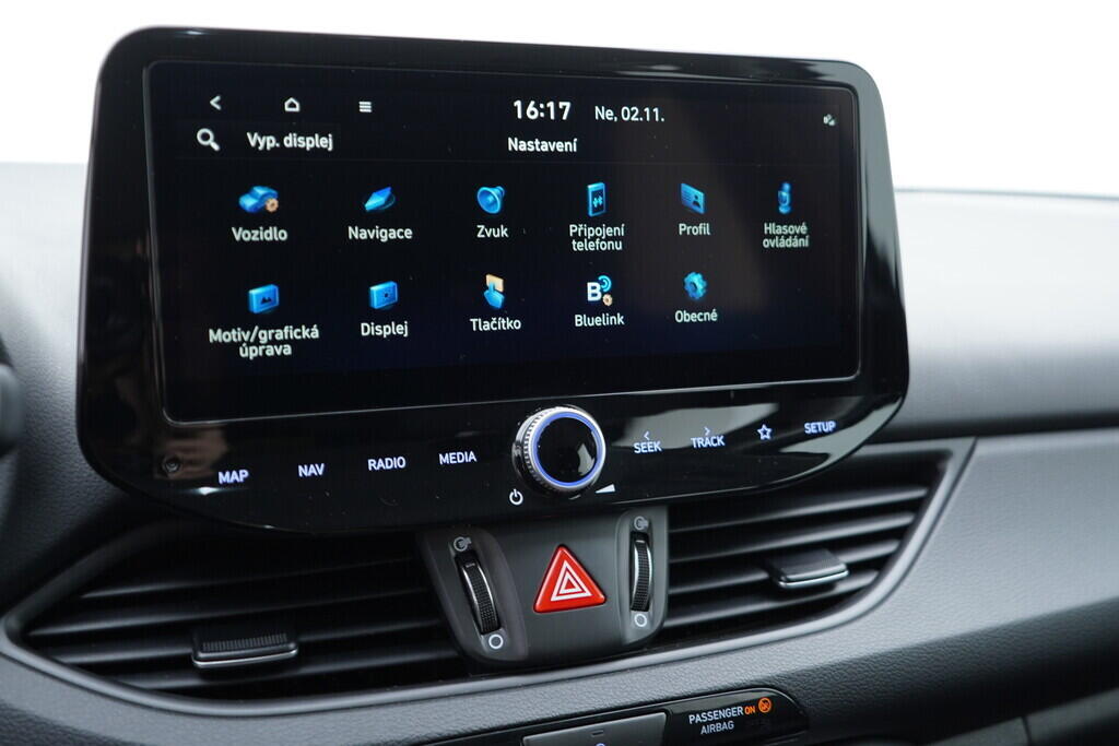 OV190V09382_27.webp_I30 Comfort 1.0  74 kW manuál, DPH