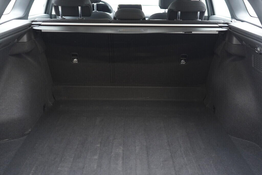 OV190V09382_37.webp_I30 Comfort 1.0  74 kW manuál, DPH