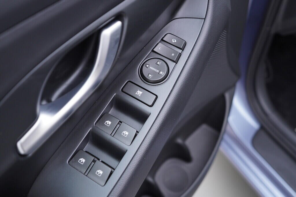 OV190V09383_20.webp_I30 Smart 1.0  74 kW manuál, DPH