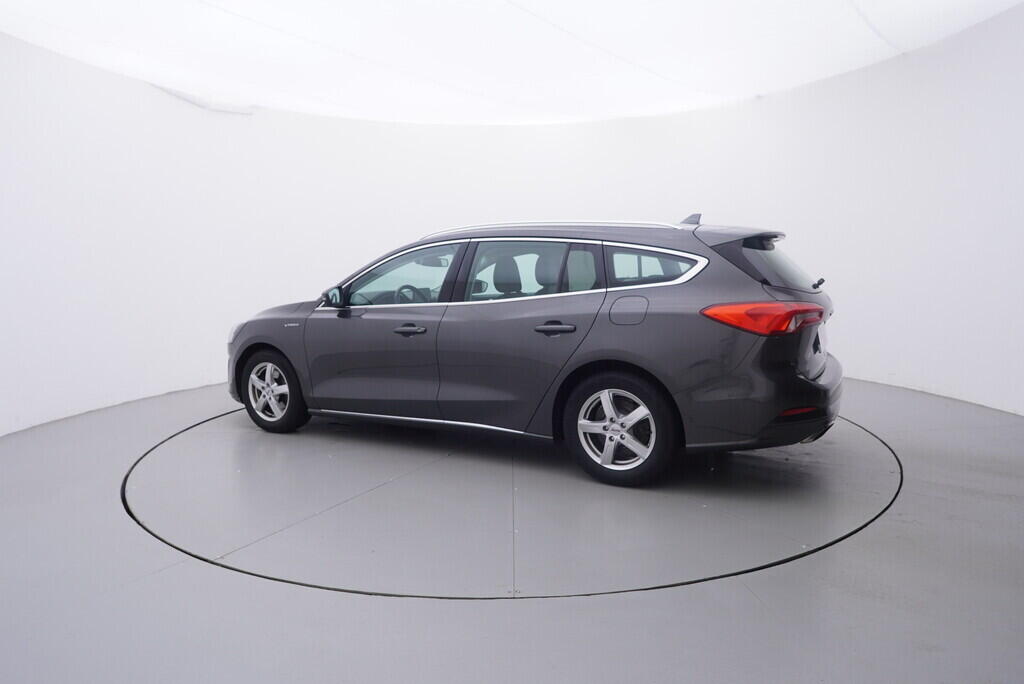 OV190V09384_12.webp_FOCUS Vignale 1.0  92 kW manuál