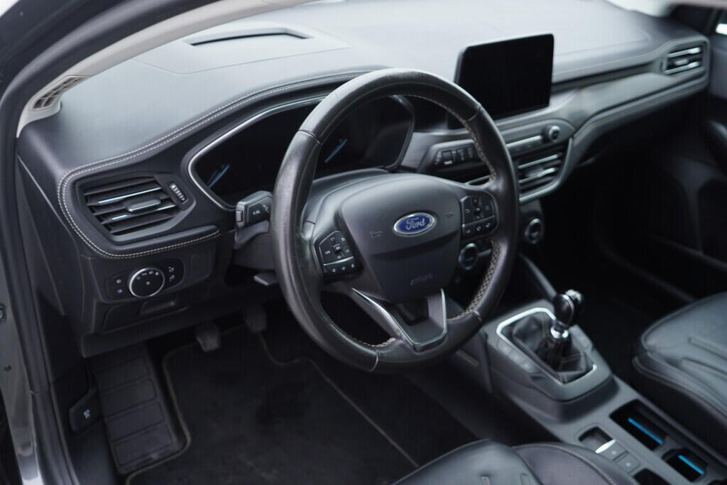 OV190V09384_22.webp_FOCUS Vignale 1.0  92 kW manuál