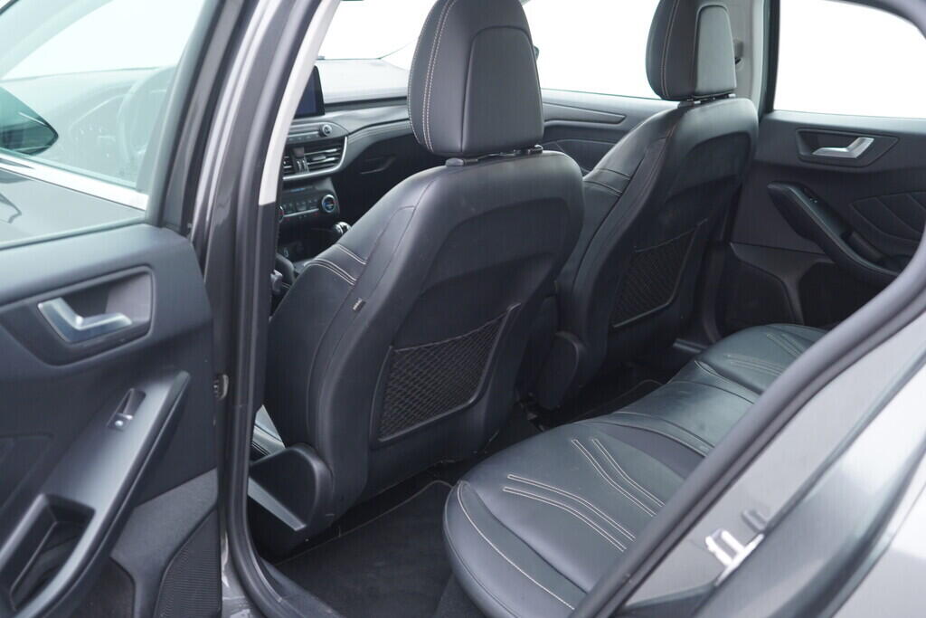 OV190V09384_35.webp_FOCUS Vignale 1.0  92 kW manuál