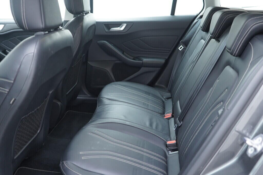 OV190V09384_36.webp_FOCUS Vignale 1.0  92 kW manuál