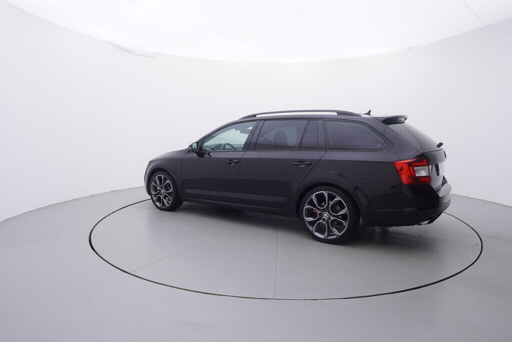OV190V09388_12.webp_OCTAVIA RS 2.0 TSI 162 kW automat, DPH